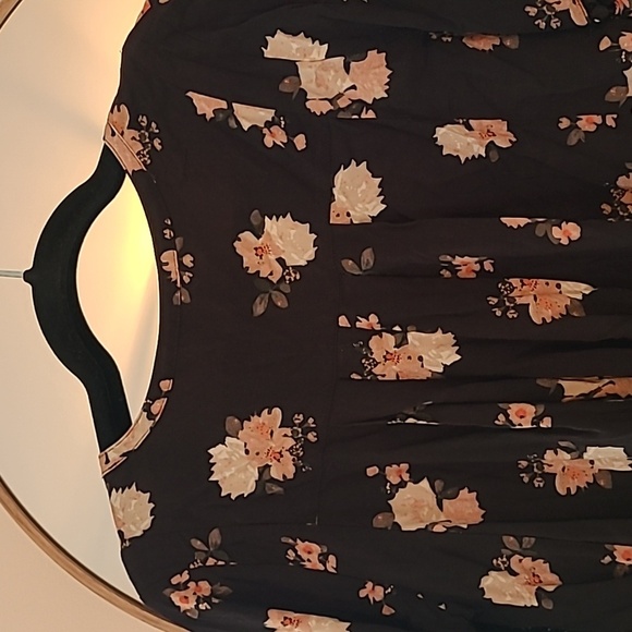 🔶️5 for $30🔶️ Black Boho Floral Crochet Neckline Balloon Long Sleeve Dress - Picture 6 of 6